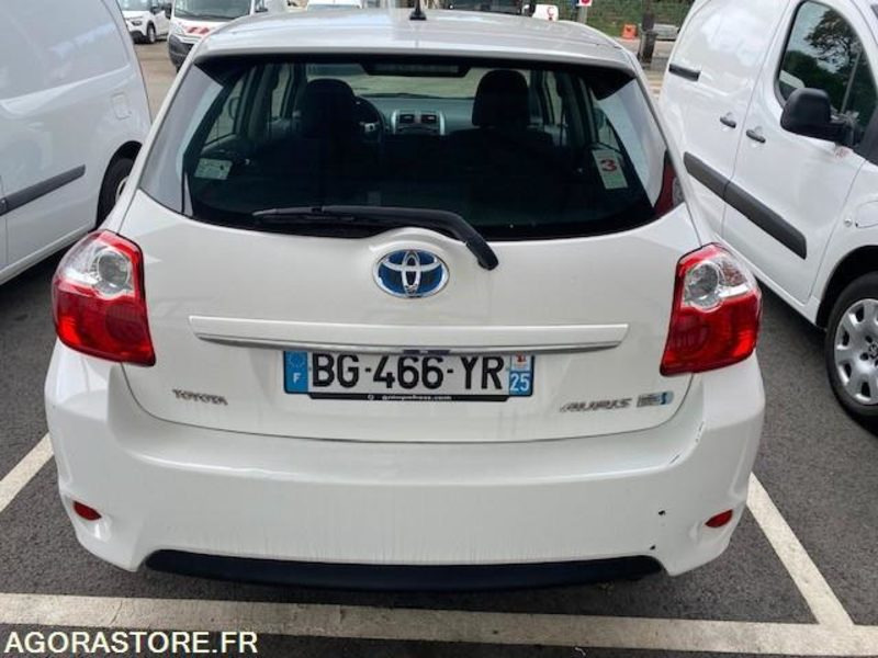 TOYOTA AURIS HYBRIDE ESSENCE (PAR1405) - Легковой автомобиль: фото 3 TOYOTA AURIS HYBRIDE ESSENCE (PAR1405) - Легковой автомобиль: фото 3