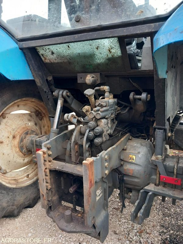 TRACTEUR NEW HOLLAND - Трактор: фото 3 TRACTEUR NEW HOLLAND - Трактор: фото 3