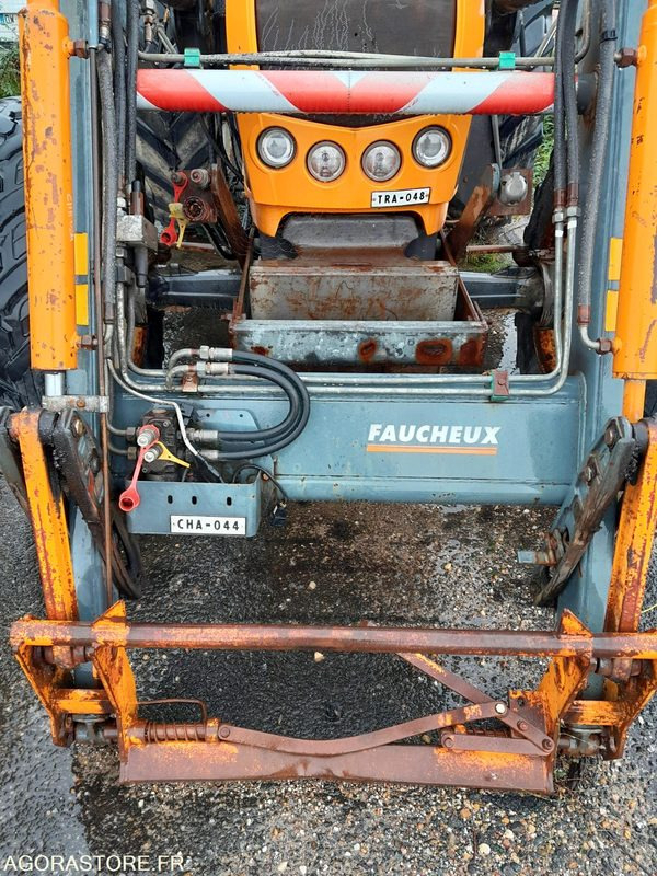 TRACTEUR RENAULT ERGOS446 avec chargeur FAUCHEUX F26R 7580h - Трактор: фото 2 TRACTEUR RENAULT ERGOS446 avec chargeur FAUCHEUX F26R 7580h - Трактор: фото 2