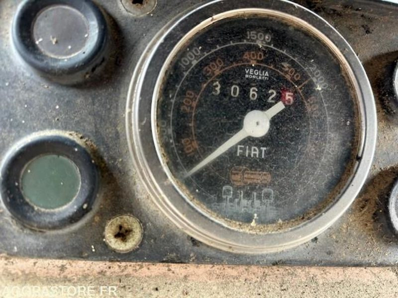 TRACTEUR SOMECA 400 - 3065 HEURES - Трактор: фото 4 TRACTEUR SOMECA 400 - 3065 HEURES - Трактор: фото 4