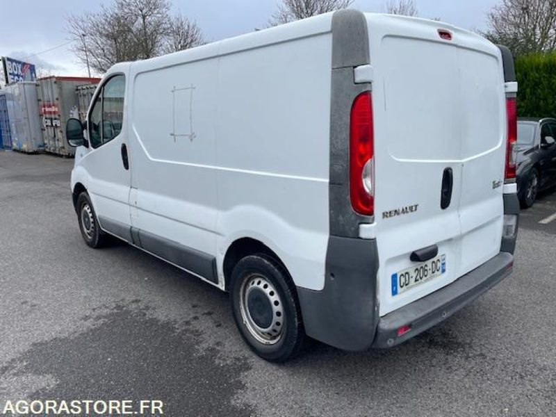 TRAFIC FG L1H1 1000kg CONFORT €5 DCI 90 . 03/2012 . 190000 km - Цельнометаллический фургон: фото 2 TRAFIC FG L1H1 1000kg CONFORT €5 DCI 90 . 03/2012 . 190000 km - Цельнометаллический фургон: фото 2