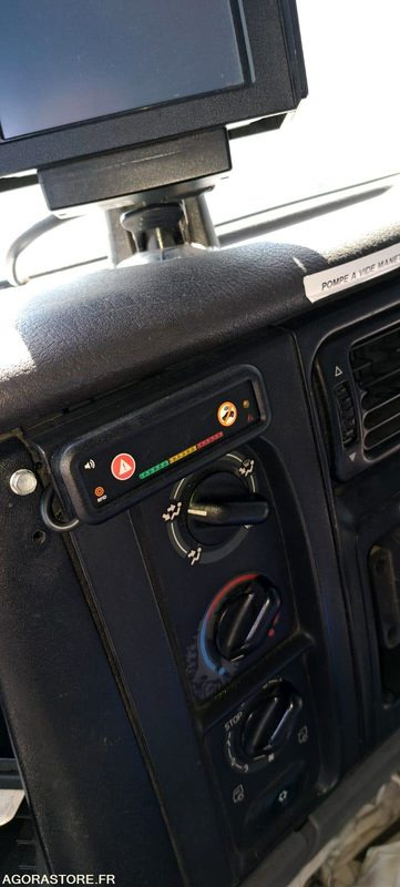 TRACTEUR RENAULT TRUCKS 19T MEC 2002 (VENTE UNIQUEMENT EXPORT) - Тягач: фото 5 TRACTEUR RENAULT TRUCKS 19T MEC 2002 (VENTE UNIQUEMENT EXPORT) - Тягач: фото 5