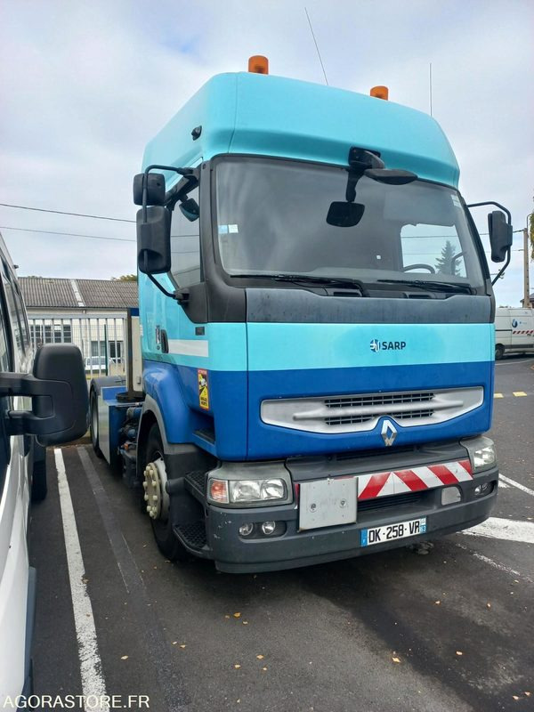TRACTEUR RENAULT TRUCKS AVEC POMPE DK258VR (vente uniquement export) - Тягач: фото 1 TRACTEUR RENAULT TRUCKS AVEC POMPE DK258VR (vente uniquement export) - Тягач: фото 1