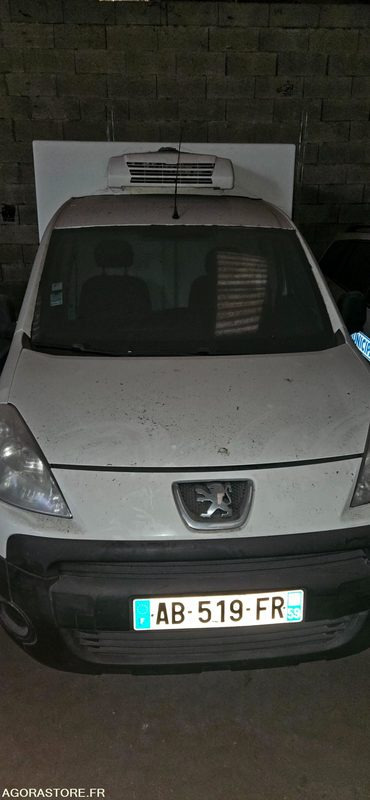 VEHICULE FRIGORIFIQUE PEUGEOT PARTNER AB519FR - Легковой фургон: фото 1 VEHICULE FRIGORIFIQUE PEUGEOT PARTNER AB519FR - Легковой фургон: фото 1