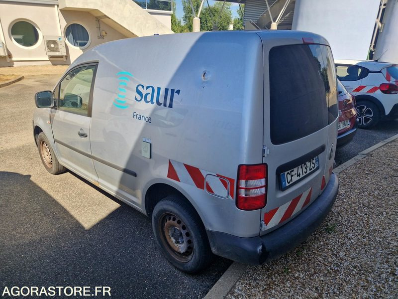 VOLKSWAGEN CADDY - CF413ZS - 2011 / 388 148 KM - Легковой фургон: фото 4 VOLKSWAGEN CADDY - CF413ZS - 2011 / 388 148 KM - Легковой фургон: фото 4