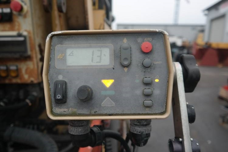 Dynapack F121 4WD - Асфальтоукладчик: фото 2 Dynapack F121 4WD - Асфальтоукладчик: фото 2