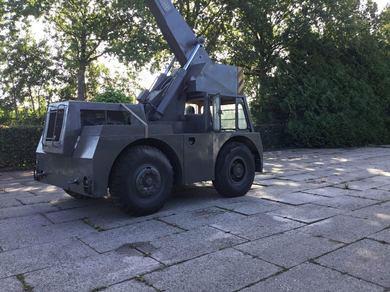 Grove Iron Fairy Saphire - Мобильный кран: фото 1 Grove Iron Fairy Saphire - Мобильный кран: фото 1