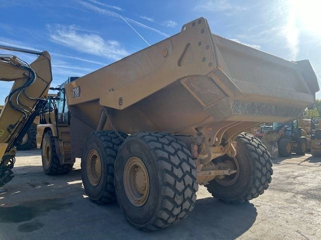 CAT 730 - Сочленённый самосвал: фото 3 CAT 730 - Сочленённый самосвал: фото 3