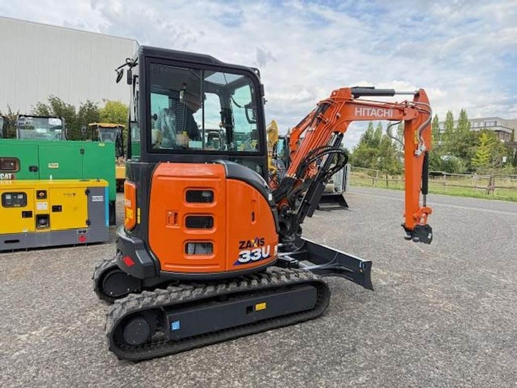 Hitachi ZX33U-6  - Мини-экскаватор: фото 2 Hitachi ZX33U-6  - Мини-экскаватор: фото 2