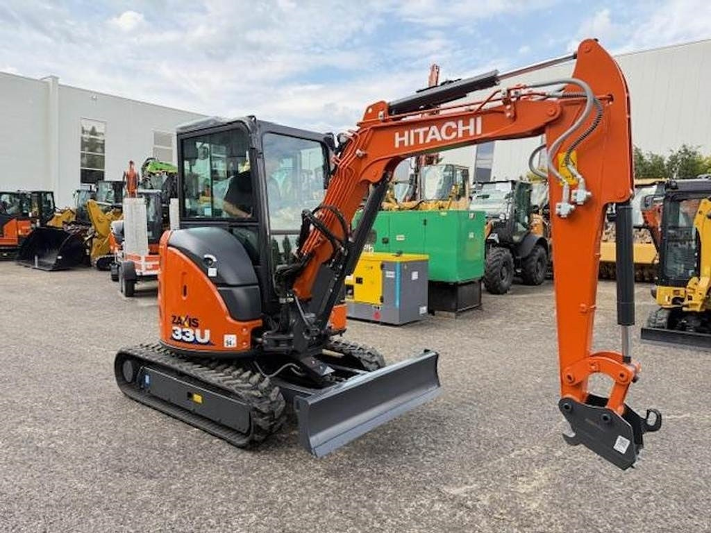 Hitachi ZX33U-6  - Мини-экскаватор: фото 1 Hitachi ZX33U-6  - Мини-экскаватор: фото 1