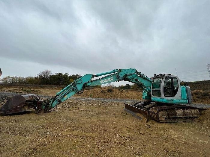 Kobelco SK235 SR  - Гусеничный экскаватор: фото 1 Kobelco SK235 SR  - Гусеничный экскаватор: фото 1