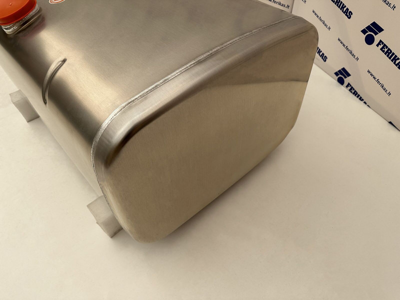 Iveco New aluminum fuel tank 300L - Топливный бак для Грузовиков: фото 2 Iveco New aluminum fuel tank 300L - Топливный бак для Грузовиков: фото 2