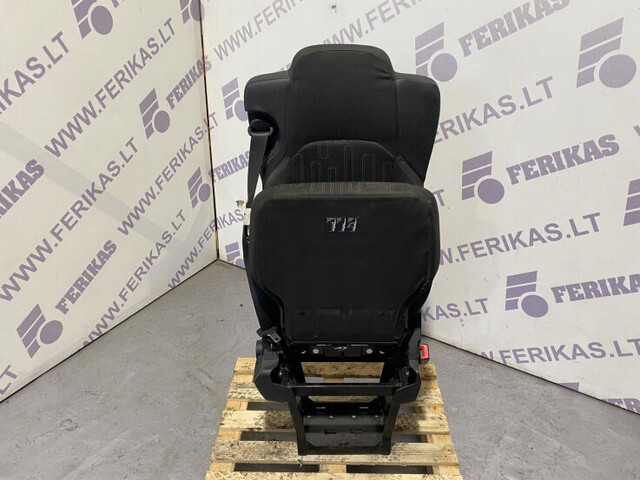 Mercedes-Benz Actros - Сиденье для Грузовиков: фото 3 Mercedes-Benz Actros - Сиденье для Грузовиков: фото 3