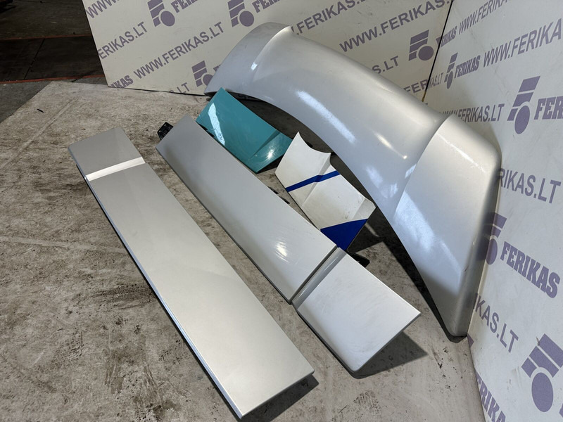 Mercedes-Benz cabin spoilers set - Аэродинамика/ Спойлеры для Грузовиков: фото 3 Mercedes-Benz cabin spoilers set - Аэродинамика/ Спойлеры для Грузовиков: фото 3