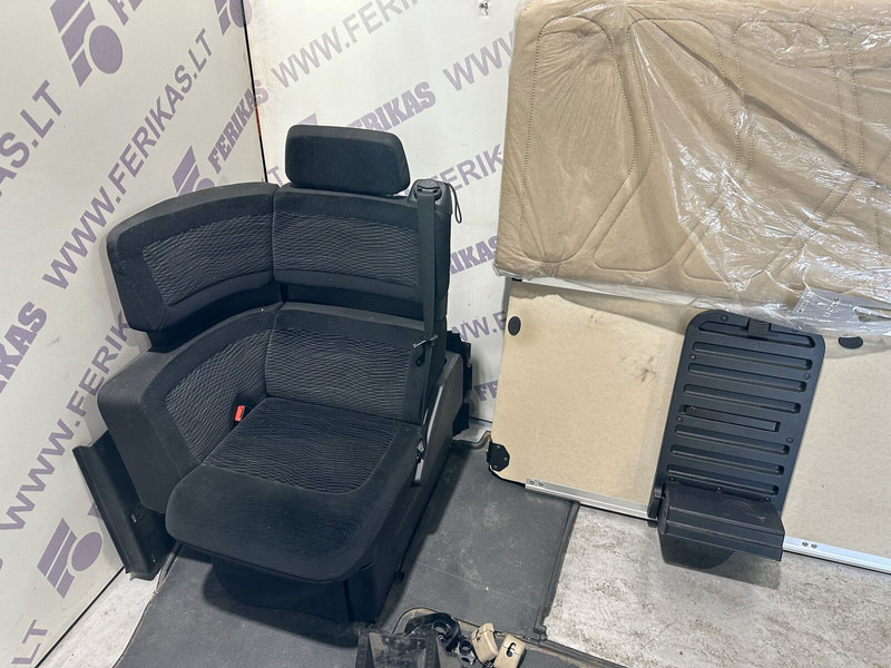 Mercedes-Benz passenger seat with lower bunk and table - Сиденье для Грузовиков: фото 1 Mercedes-Benz passenger seat with lower bunk and table - Сиденье для Грузовиков: фото 1