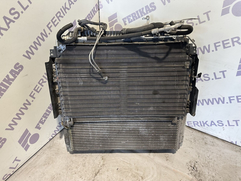 Mercedes-Benz radiator set - Радиатор для Грузовиков: фото 1 Mercedes-Benz radiator set - Радиатор для Грузовиков: фото 1