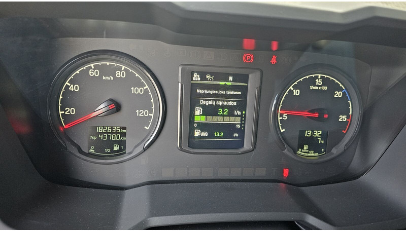 Тягач Scania R460: фото 8