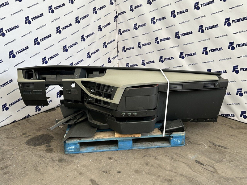 Volvo dashboard - Кабина и интерьер для Грузовиков: фото 1 Volvo dashboard - Кабина и интерьер для Грузовиков: фото 1