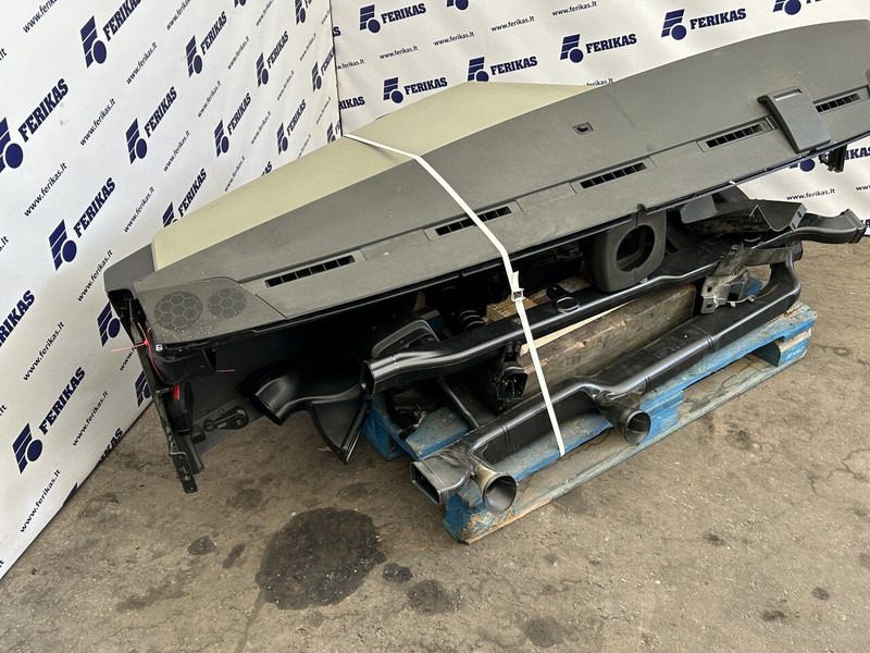 Volvo dashboard - Кабина и интерьер для Грузовиков: фото 5 Volvo dashboard - Кабина и интерьер для Грузовиков: фото 5