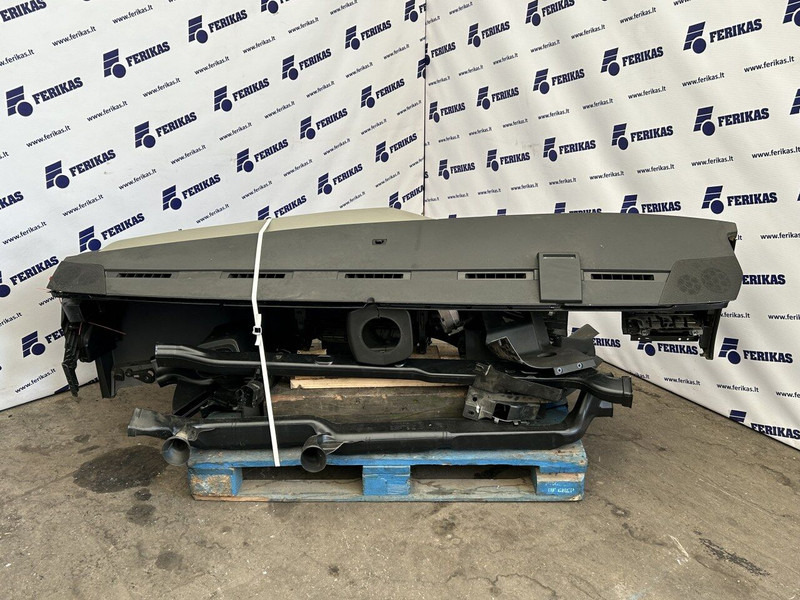 Volvo dashboard - Кабина и интерьер для Грузовиков: фото 4 Volvo dashboard - Кабина и интерьер для Грузовиков: фото 4