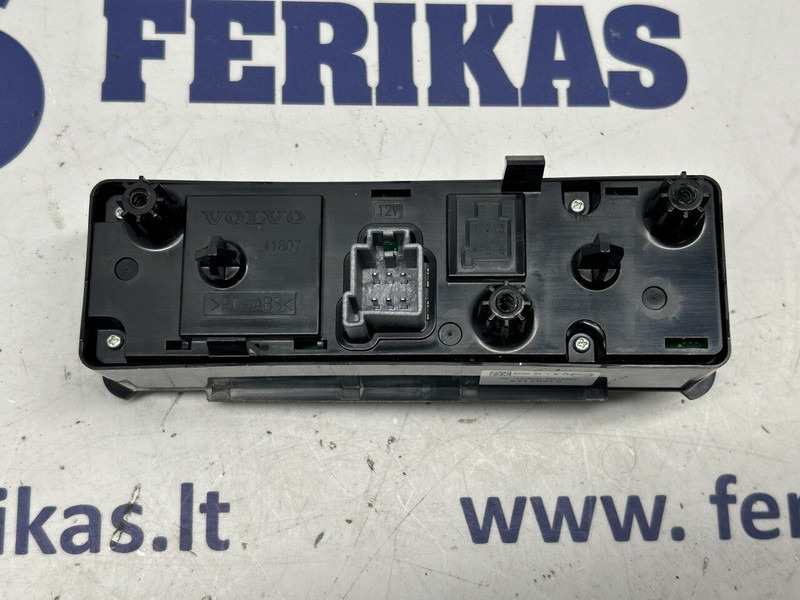 Volvo radio switch control panel - Приборная панель для Грузовиков: фото 2 Volvo radio switch control panel - Приборная панель для Грузовиков: фото 2