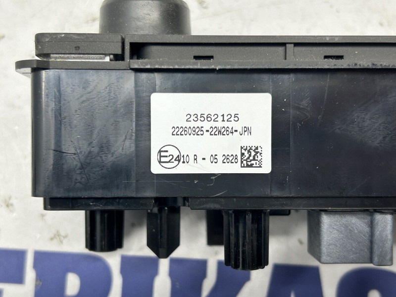 Volvo radio switch control panel - Приборная панель для Грузовиков: фото 3 Volvo radio switch control panel - Приборная панель для Грузовиков: фото 3