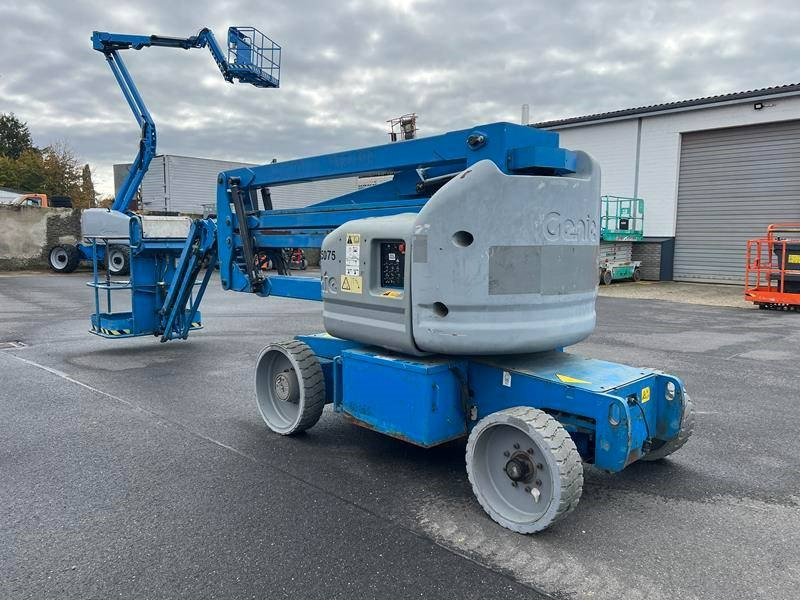 Genie Z40/23 NRJ elektro 14m (1825) - Коленчатый подъемник: фото 5 Genie Z40/23 NRJ elektro 14m (1825) - Коленчатый подъемник: фото 5