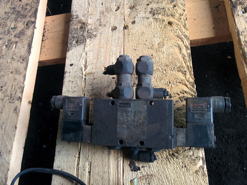 Bosch Открытия Двери - Двигатель и запчасти: фото 2 Bosch Открытия Двери - Двигатель и запчасти: фото 2