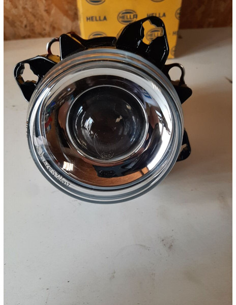 Hella - Передняя фара: фото 3 Hella - Передняя фара: фото 3