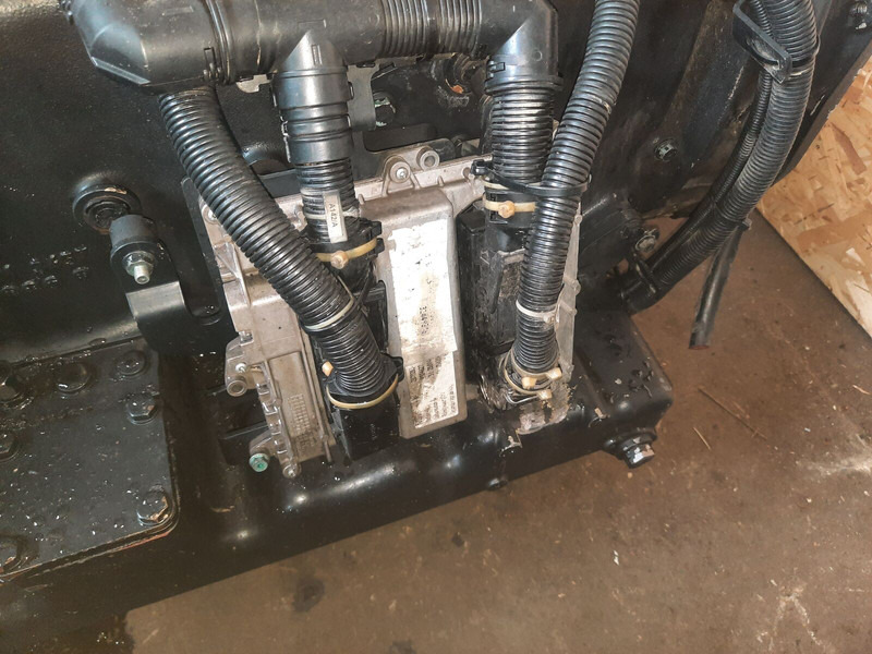 MAN E2876LUH03 - Двигатель: фото 5 MAN E2876LUH03 - Двигатель: фото 5