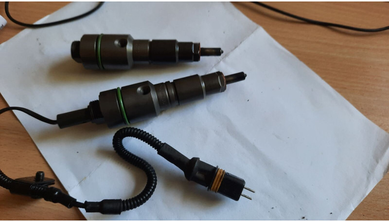 MAN мерседес -192NN9 - Топливный фильтр: фото 2 MAN мерседес -192NN9 - Топливный фильтр: фото 2