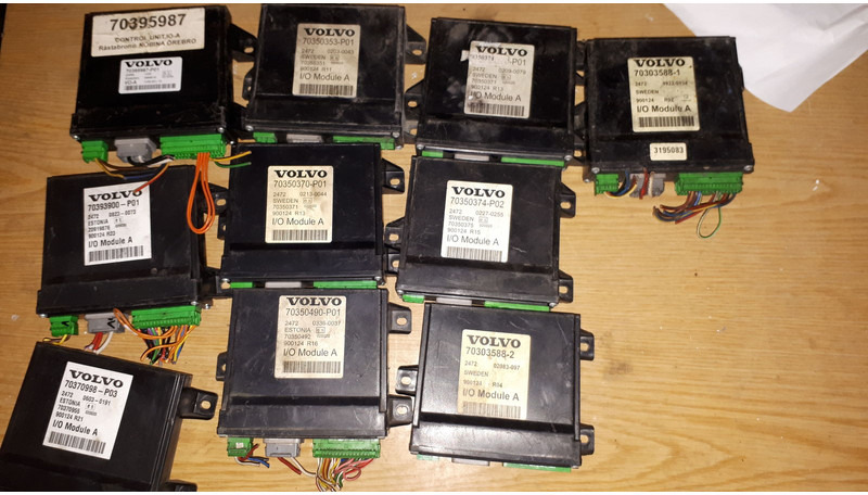 Volvo 20744283-01 .20514900-03. 20585155-P02/20554489-P04/.2050318 - Блок управления: фото 1 Volvo 20744283-01 .20514900-03. 20585155-P02/20554489-P04/.2050318 - Блок управления: фото 1