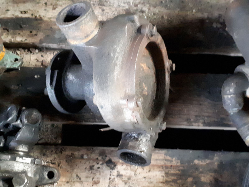 Volvo 4572010401. A4962010231 - Помпа: фото 2 Volvo 4572010401. A4962010231 - Помпа: фото 2