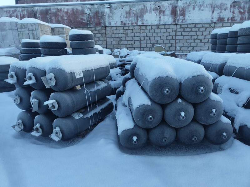 Volvo - Топливный бак: фото 1 Volvo - Топливный бак: фото 1