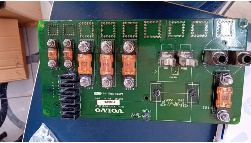 Volvo - Электрическая система: фото 2 Volvo - Электрическая система: фото 2