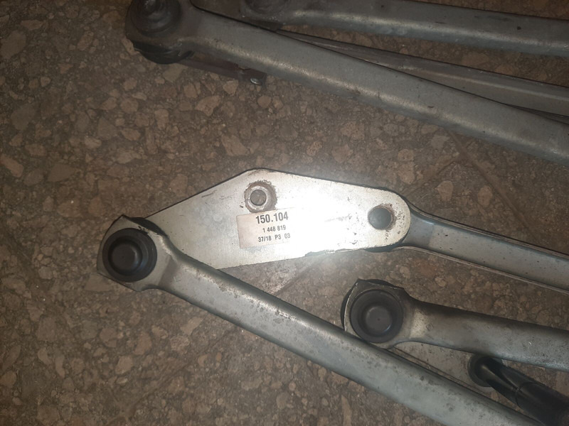 Volvo  - Щетка стеклоочистителя: фото 2 Volvo  - Щетка стеклоочистителя: фото 2