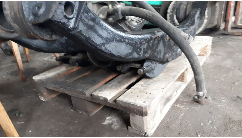 Volvo кронштейн заднего моста мерседес - Рессорная подвеска: фото 3 Volvo кронштейн заднего моста мерседес - Рессорная подвеска: фото 3