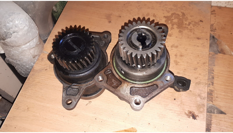 Volvo привода шкивов ремней и топливного насоса - Коленчатый вал: фото 4 Volvo привода шкивов ремней и топливного насоса - Коленчатый вал: фото 4