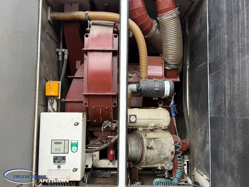 Ассенизатор MAN TGS 35.480 RSP Saugbagger, 8x4, Euro 5, Handgeschakeld: фото 7 Ассенизатор MAN TGS 35.480 RSP Saugbagger, 8x4, Euro 5, Handgeschakeld: фото 7