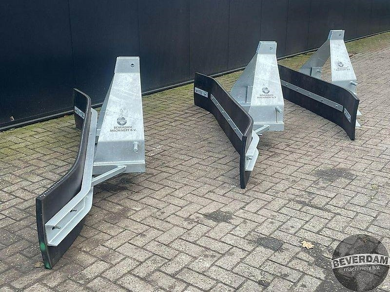 Rubberschuif trekker en lepelbevestiging - Отвал: фото 2 Rubberschuif trekker en lepelbevestiging - Отвал: фото 2