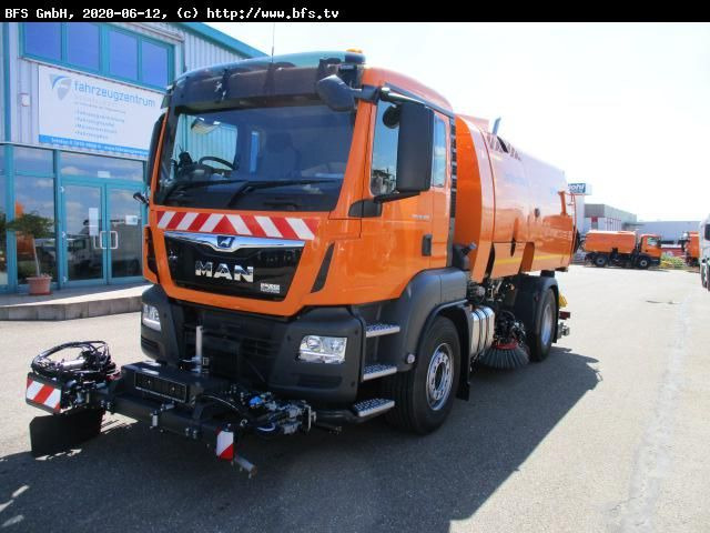 MAN TGS 18.400 4X2 BL Bucher OF 8000 RS Drehjet beid - Подметально-уборочная машина: фото 1 MAN TGS 18.400 4X2 BL Bucher OF 8000 RS Drehjet beid - Подметально-уборочная машина: фото 1