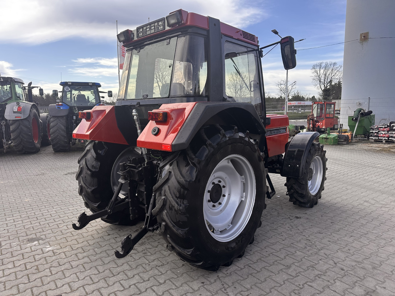 CASE IH 844 XL PLUS 40 km/h - Трактор: фото 4 CASE IH 844 XL PLUS 40 km/h - Трактор: фото 4