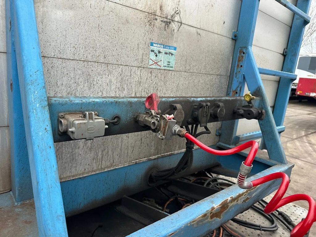 Floor 2 AXLE STEERING an 2 LIFT AXLE - Полуприцеп бортовой/ Платформа: фото 2 Floor 2 AXLE STEERING an 2 LIFT AXLE - Полуприцеп бортовой/ Платформа: фото 2