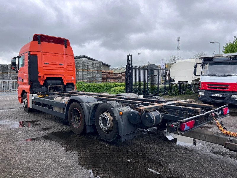 MAN TGX 26.440 XLX 6X2 EURO 5 - BDF CHASSIS + RETARDER - Грузовик-контейнеровоз/ Сменный кузов: фото 5 MAN TGX 26.440 XLX 6X2 EURO 5 - BDF CHASSIS + RETARDER - Грузовик-контейнеровоз/ Сменный кузов: фото 5