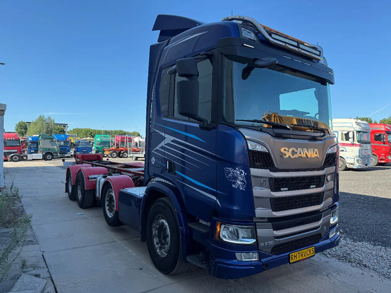 Scania R730 V8 8X4 EURO 6 HUB REDUCTION RETARDER - Грузовик-шасси: фото 3 Scania R730 V8 8X4 EURO 6 HUB REDUCTION RETARDER - Грузовик-шасси: фото 3