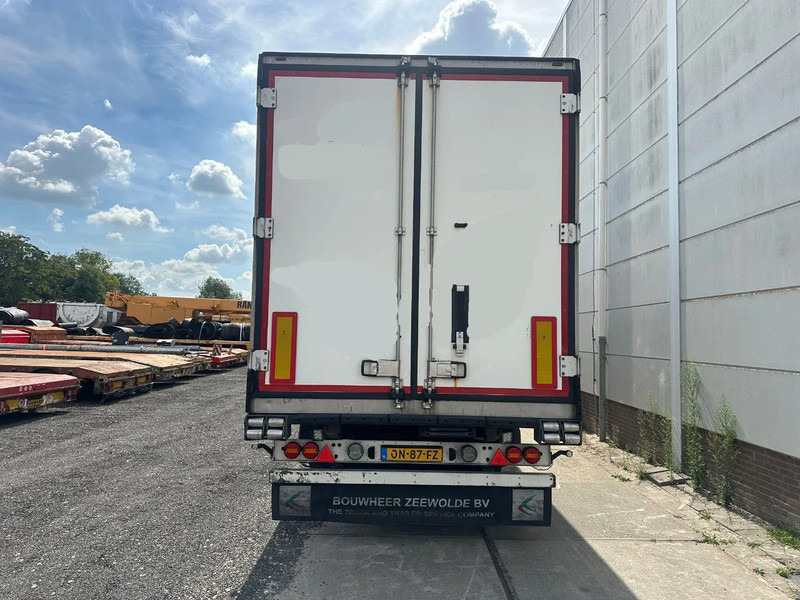 Schmitz Cargobull SCB*S3B THERMO KING SLX300E 3 AXLE - Полуприцеп-рефрижератор: фото 4 Schmitz Cargobull SCB*S3B THERMO KING SLX300E 3 AXLE - Полуприцеп-рефрижератор: фото 4