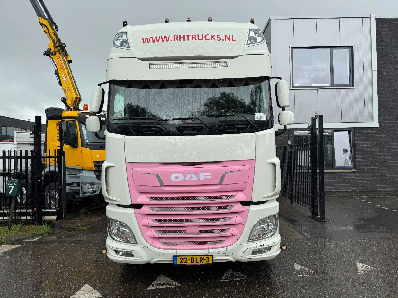DAF XF 480 6X2 - EURO 6 + LIFT/STEERING AXLE + RETAR - Тягач: фото 2 DAF XF 480 6X2 - EURO 6 + LIFT/STEERING AXLE + RETAR - Тягач: фото 2