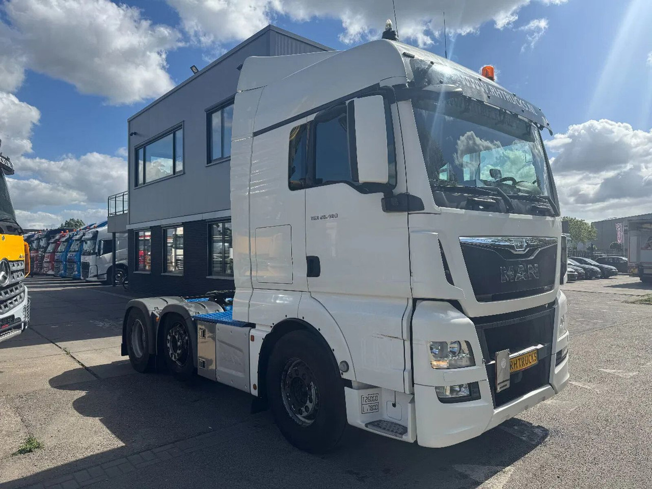 MAN TGX 26.480 6X2 EURO 6 SPOILERS AUTOMATIC - Тягач: фото 3 MAN TGX 26.480 6X2 EURO 6 SPOILERS AUTOMATIC - Тягач: фото 3