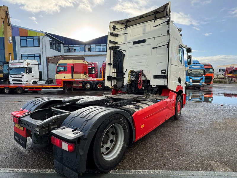 Renault T460 4X2 EURO 6 SKIRTS DOUBLE TANK - Тягач: фото 4 Renault T460 4X2 EURO 6 SKIRTS DOUBLE TANK - Тягач: фото 4