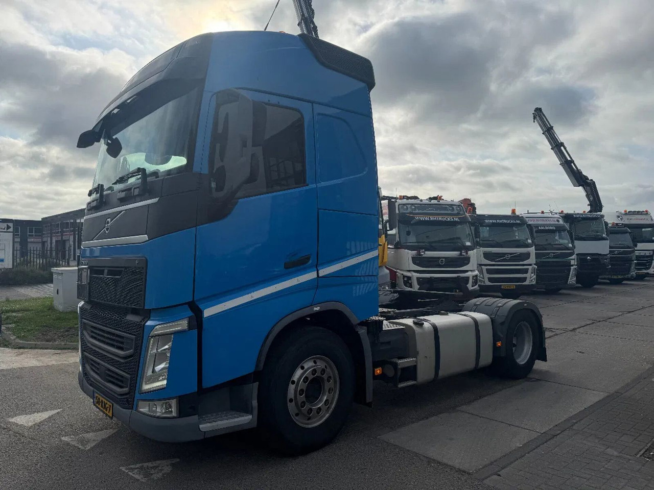 Volvo FH 420 4X2 ADR EURO 6 ALCOA - Тягач: фото 3 Volvo FH 420 4X2 ADR EURO 6 ALCOA - Тягач: фото 3